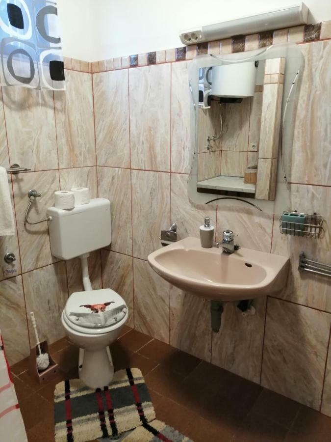 Apartmani Petra Vrsi Eksteriør bilde